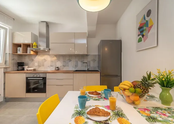 Tatil Evi House Polus Trogir